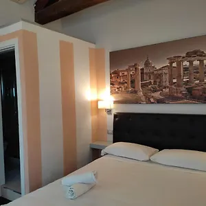 2* Affittacamere Relais Arco Della Pace